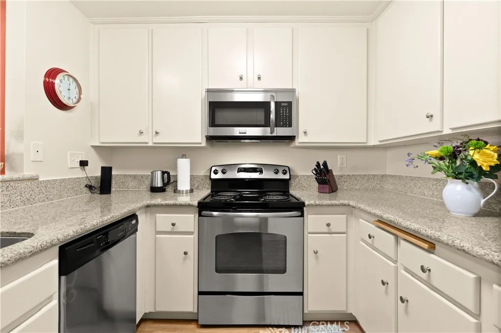 https://cdn.realtyfeed.com/cdn/127/306741186/3266a9aaf1eeeff5cece4382ccae4c55.webp