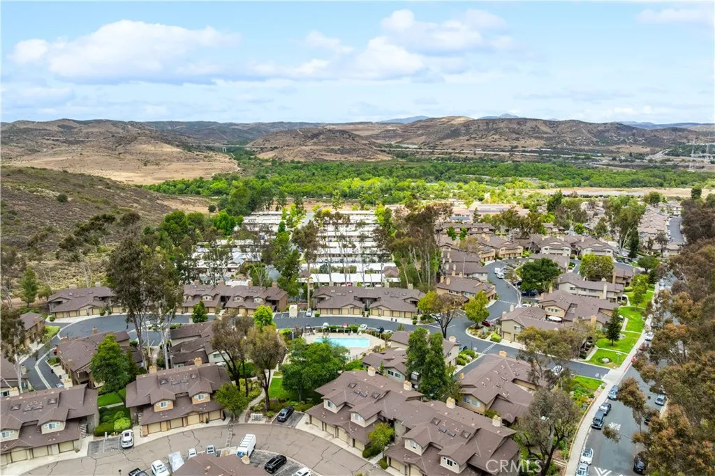 https://cdn.realtyfeed.com/cdn/127/306741186/c2bd1426c31b05b2559a2ca1156b3987.webp