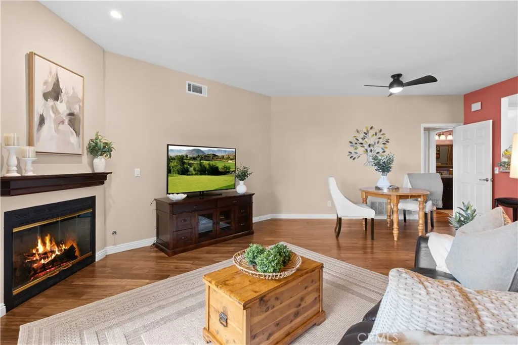 https://cdn.realtyfeed.com/cdn/127/306741186/fadc0c0e5de5802bc6cca46845986a50.webp