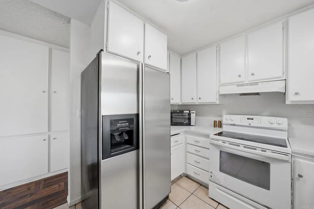 https://cdn.realtyfeed.com/cdn/127/306741219/061aa593cd03f67e92f889103deb25e4.webp