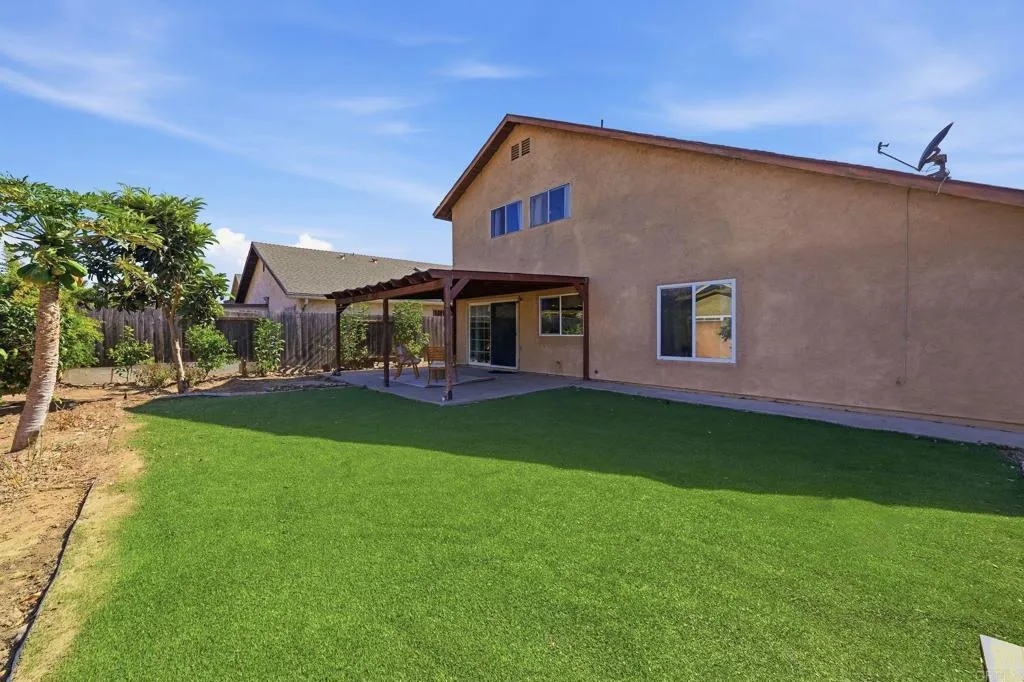 https://cdn.realtyfeed.com/cdn/127/306741219/2aaef6e24cfb349cac30b29407fe9ffc.webp