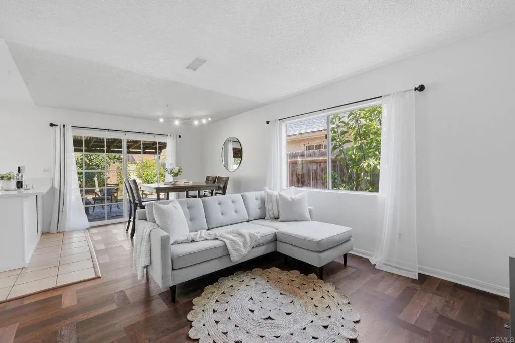 https://cdn.realtyfeed.com/cdn/127/306741219/bae65a7408207c770619b48aee9e43bc.webp