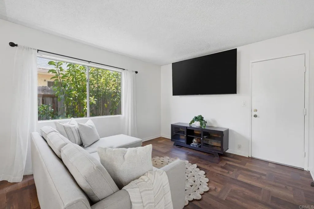 https://cdn.realtyfeed.com/cdn/127/306741219/fe970b4eab36e21192424b2dfe8078bf.webp
