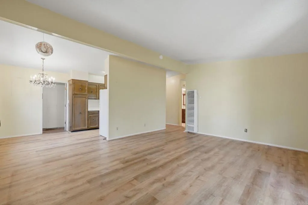 https://cdn.realtyfeed.com/cdn/127/306741291/3c13f1741570517674b53da5b65ffbb9.webp