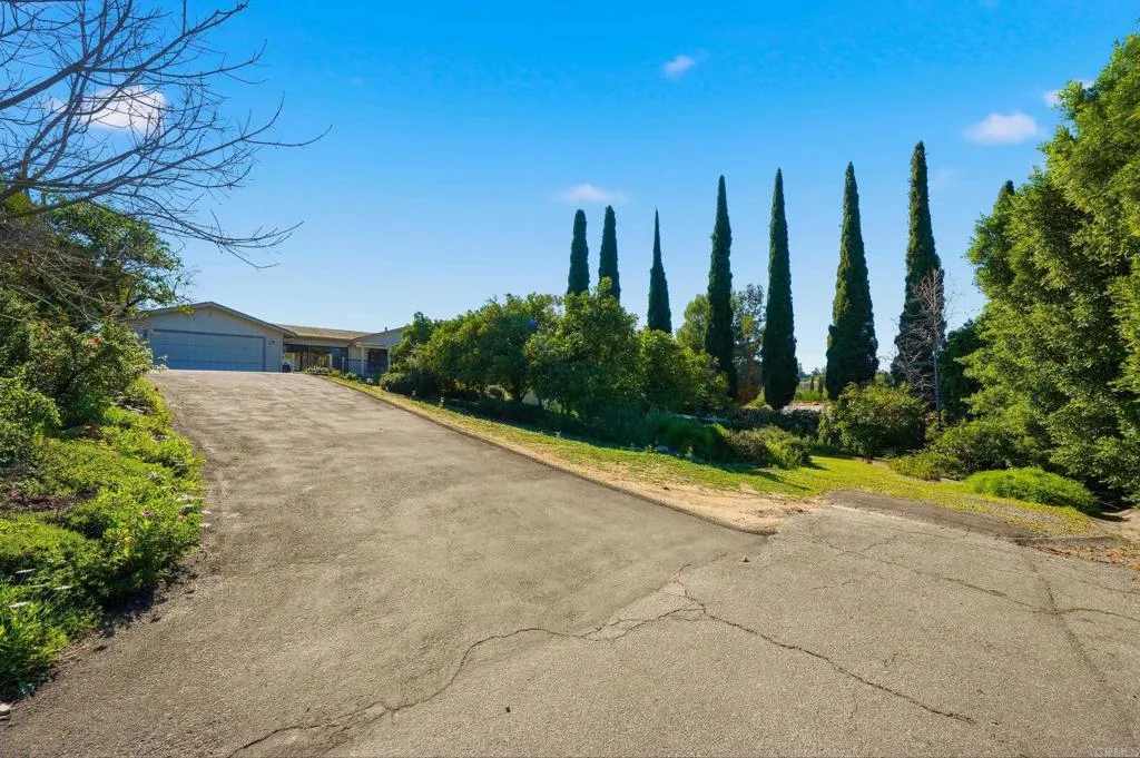 https://cdn.realtyfeed.com/cdn/127/306741349/d3595e7315ad75c10c9432027e4d03d1.webp