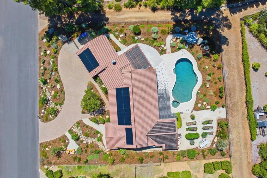 https://cdn.realtyfeed.com/cdn/127/306741354/13b61fe147033741c897f419a83d1da5.webp