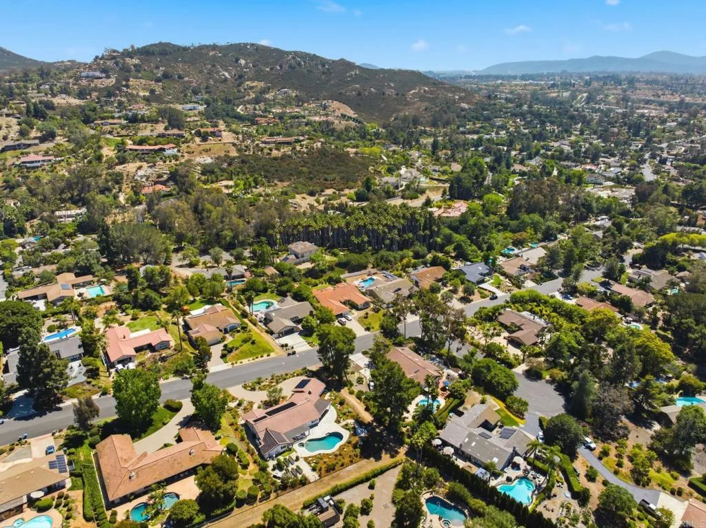 https://cdn.realtyfeed.com/cdn/127/306741354/9c4da127de19de3c7754b1a8e19201f8.webp