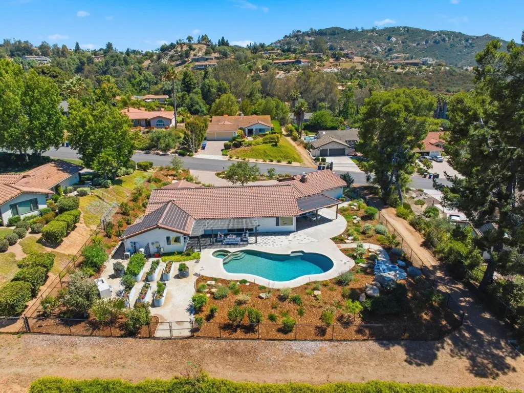 https://cdn.realtyfeed.com/cdn/127/306741354/e5b2c5b6dd2a530ba0e68ec316fd6dc2.webp