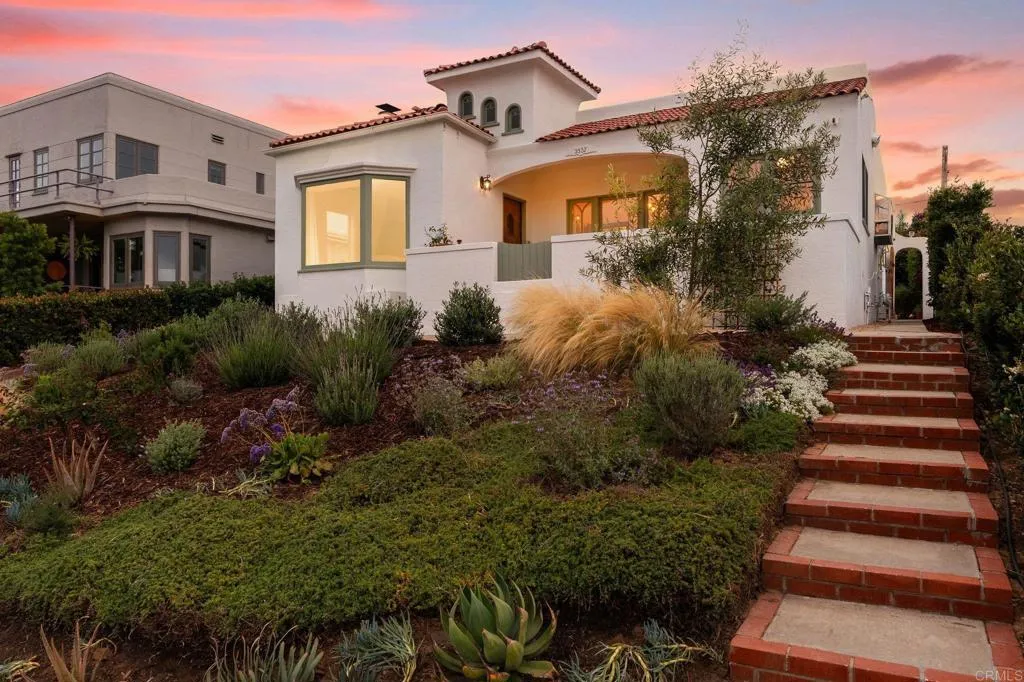 https://cdn.realtyfeed.com/cdn/127/306741396/106e32a25d1aa5ecd5fc07ca5eaefc6e.webp