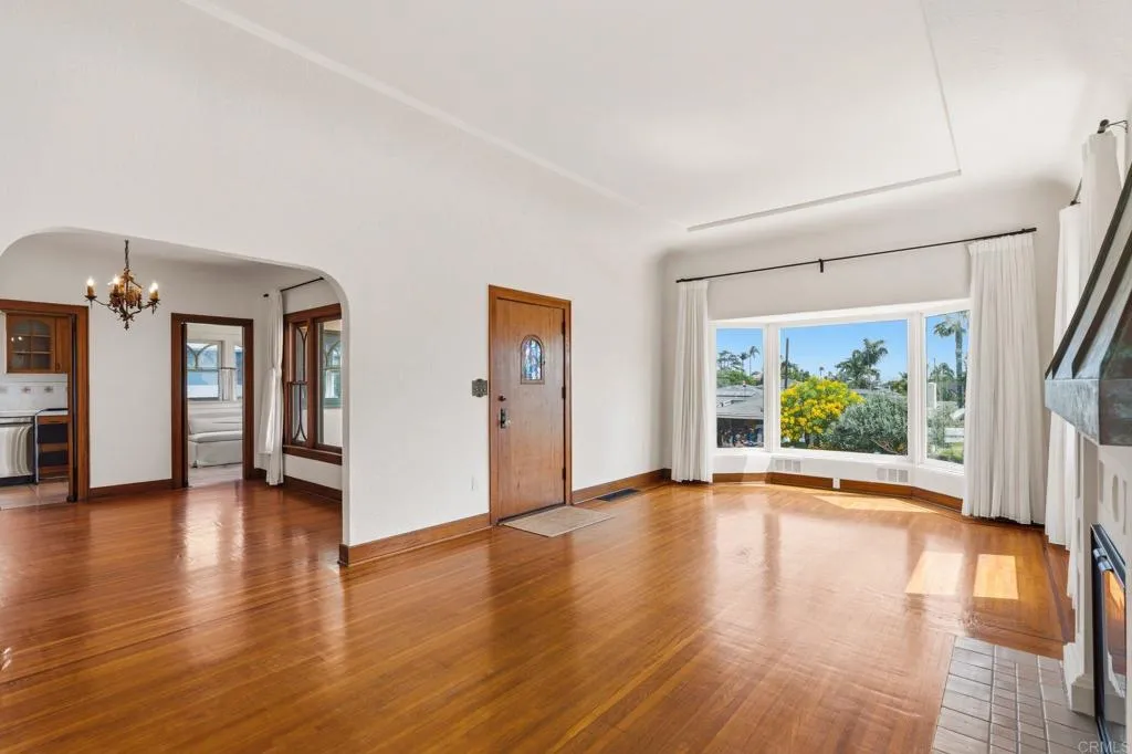 https://cdn.realtyfeed.com/cdn/127/306741396/a61384597ee4e2454c01268b2e8f5323.webp