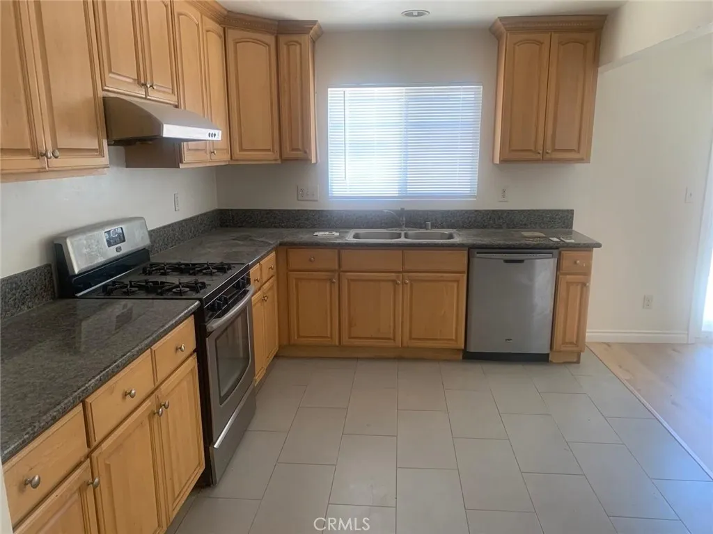 340 N Dalton Ave, Azusa, CA 91702 - Photo 4 of 10, Azusa, CA