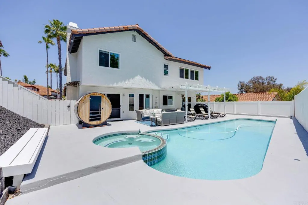 https://cdn.realtyfeed.com/cdn/127/306741446/fc55e5bb68d5c9991bf04a2adc8e25ae.webp