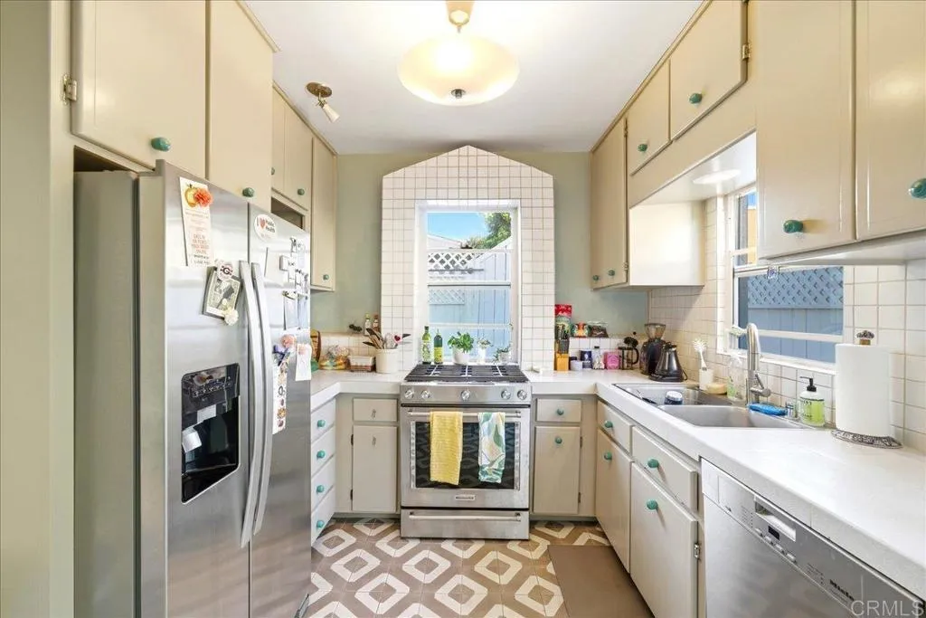 https://cdn.realtyfeed.com/cdn/127/306741543/392c416e3ff270ab97abcd07a871a4bd.webp