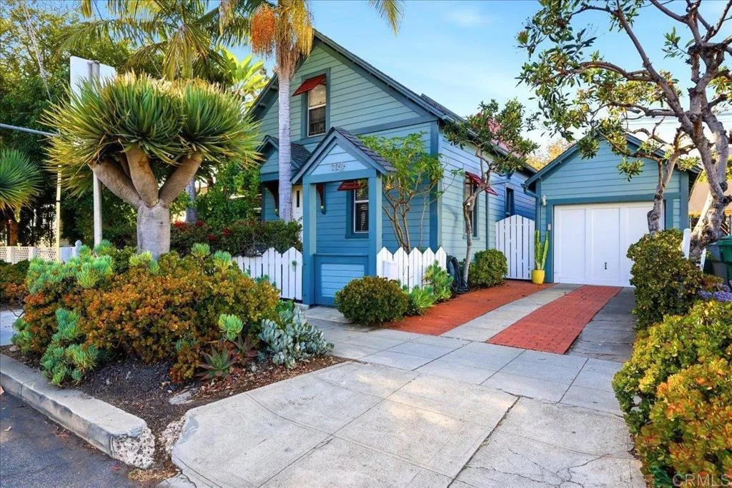 https://cdn.realtyfeed.com/cdn/127/306741543/6602f3ace995f70e3bb59c059bce8b93.webp