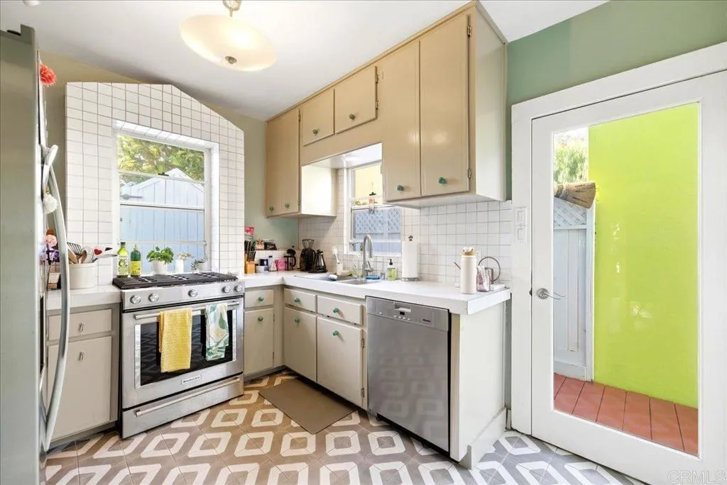 https://cdn.realtyfeed.com/cdn/127/306741543/a72d9532a8c7fa22f231c2870870fa7b.webp