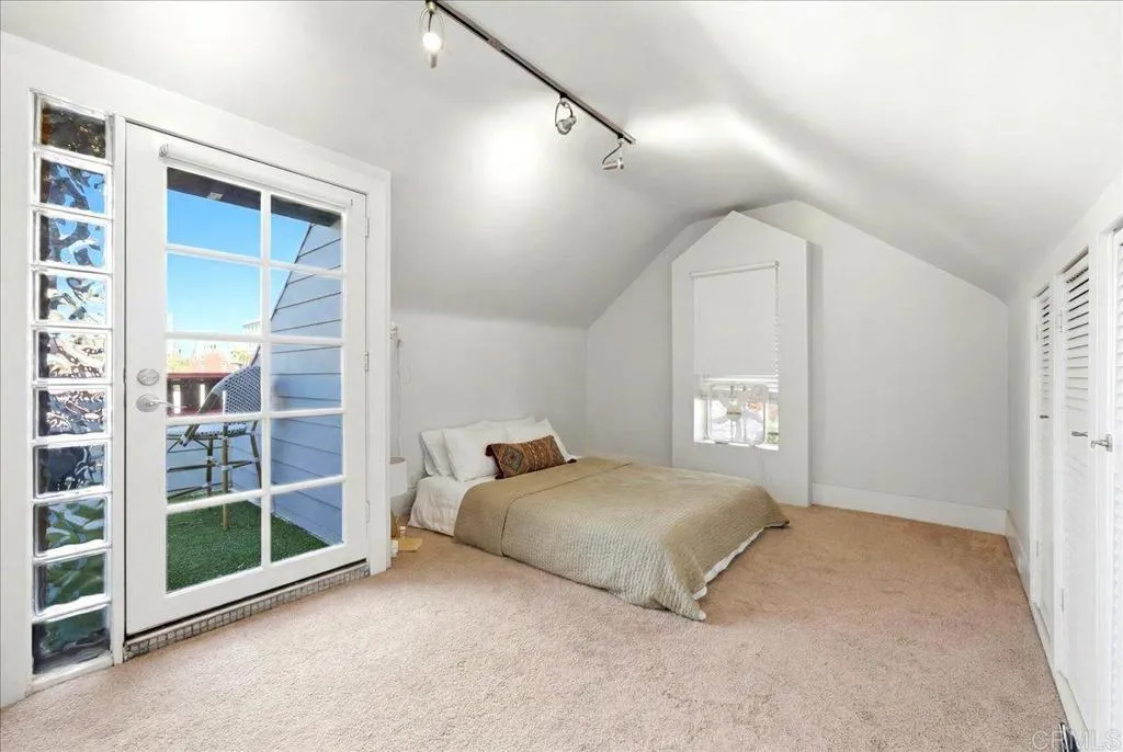 https://cdn.realtyfeed.com/cdn/127/306741543/e2353aeda359be041a9cac4f78593c04.webp