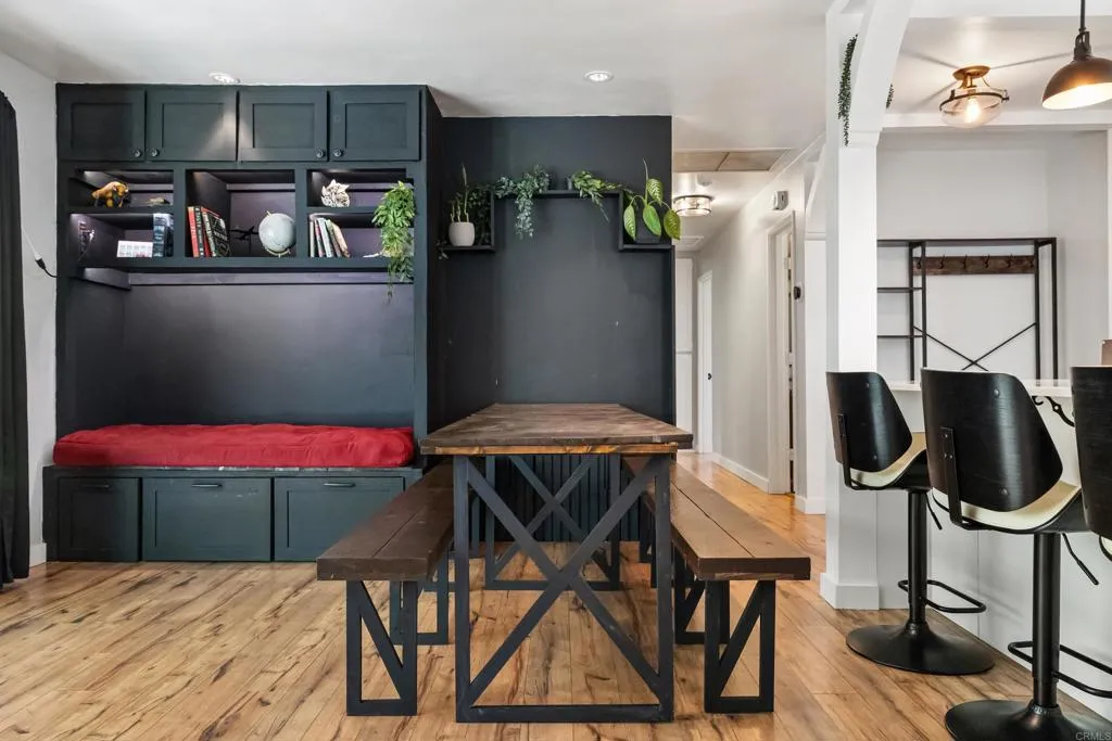 https://cdn.realtyfeed.com/cdn/127/306741582/1ec3333be0ba547ba2a8028d8c1784d2.webp