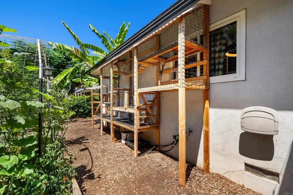 https://cdn.realtyfeed.com/cdn/127/306741582/a6146c9ef823d12a2ca34e92f8e1a880.webp