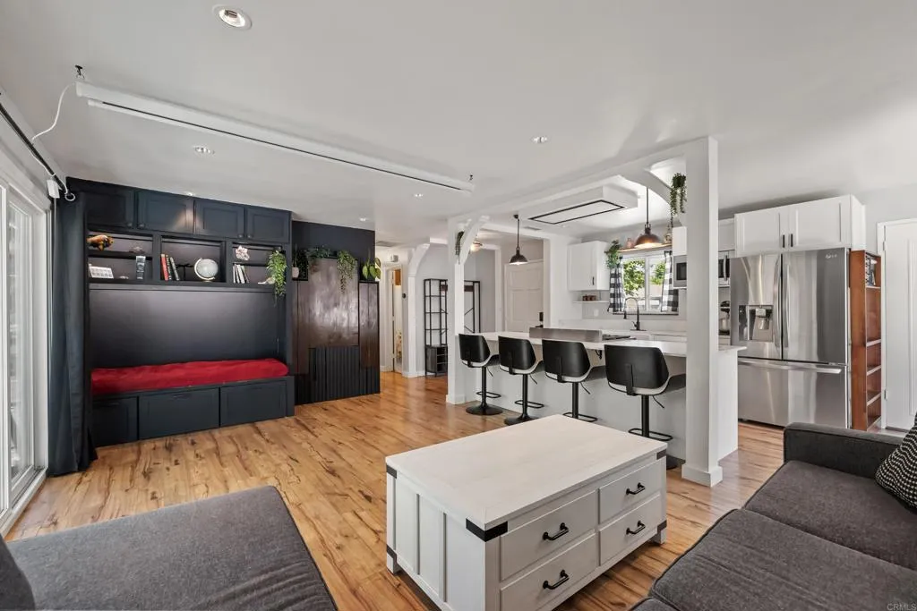 https://cdn.realtyfeed.com/cdn/127/306741582/e1365ef30ad86cd3d993f331b6b33741.webp