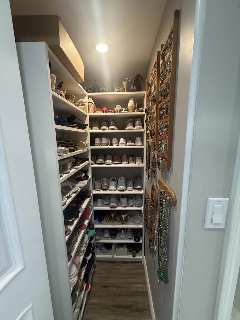 https://cdn.realtyfeed.com/cdn/127/306741585/a41b4b16f79f98e04775cdcae6df7df4.webp