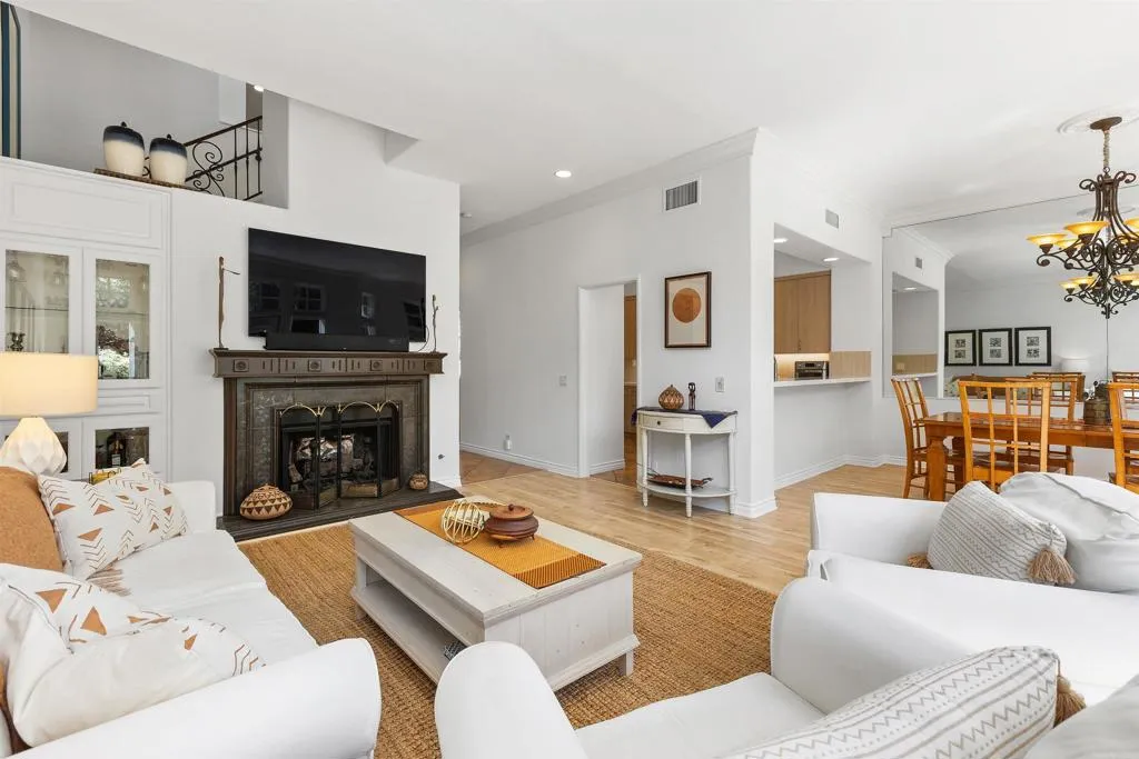 https://cdn.realtyfeed.com/cdn/127/306741587/2dc6c062e4f3727c50aeb90b1e3d8143.webp