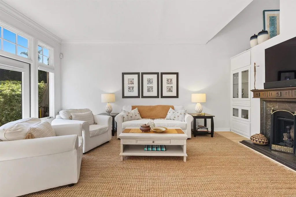 https://cdn.realtyfeed.com/cdn/127/306741587/34a6a13c708454c54770ce0d9ff891ad.webp