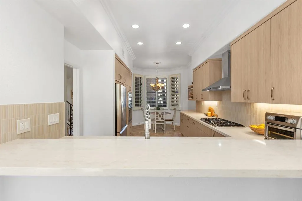 https://cdn.realtyfeed.com/cdn/127/306741587/455e810d7021b8998f6a125f63e1a513.webp