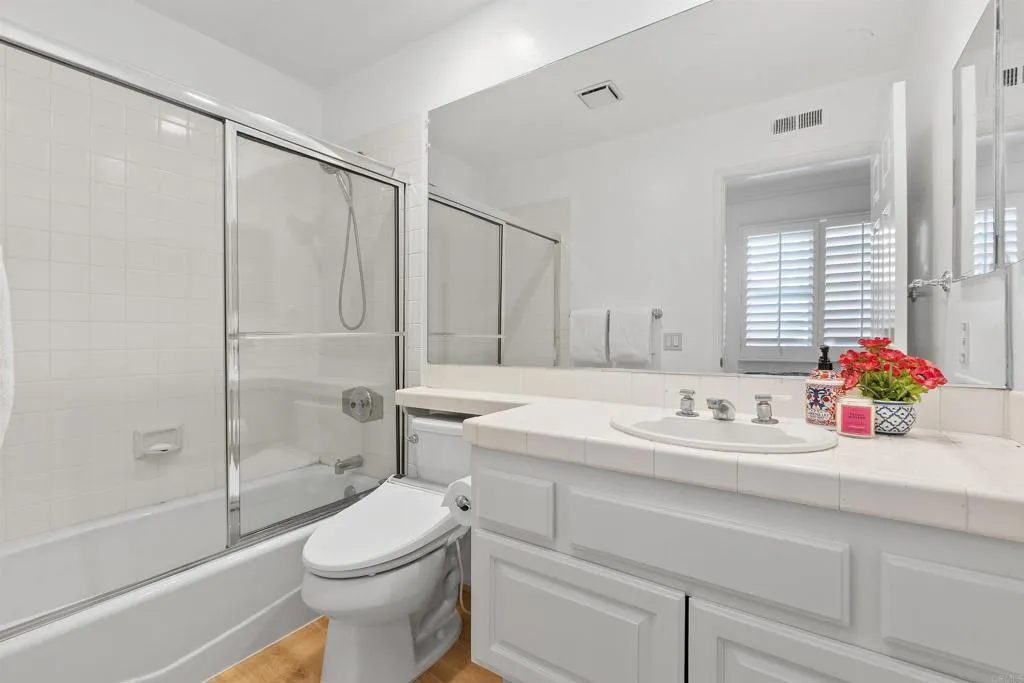 https://cdn.realtyfeed.com/cdn/127/306741587/67861cb03ca6118e1c27616df706b15f.webp