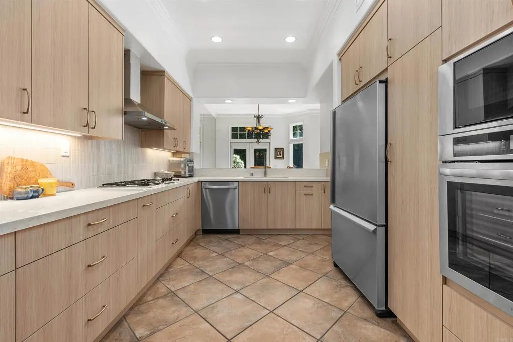 https://cdn.realtyfeed.com/cdn/127/306741587/df992a24d0fc59cc2106abce594e009b.webp