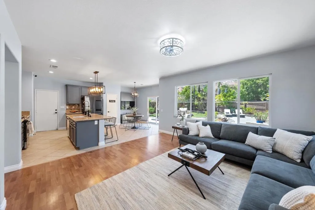 https://cdn.realtyfeed.com/cdn/127/306741589/01c5a47c580311ce0801a322b96c6428.webp