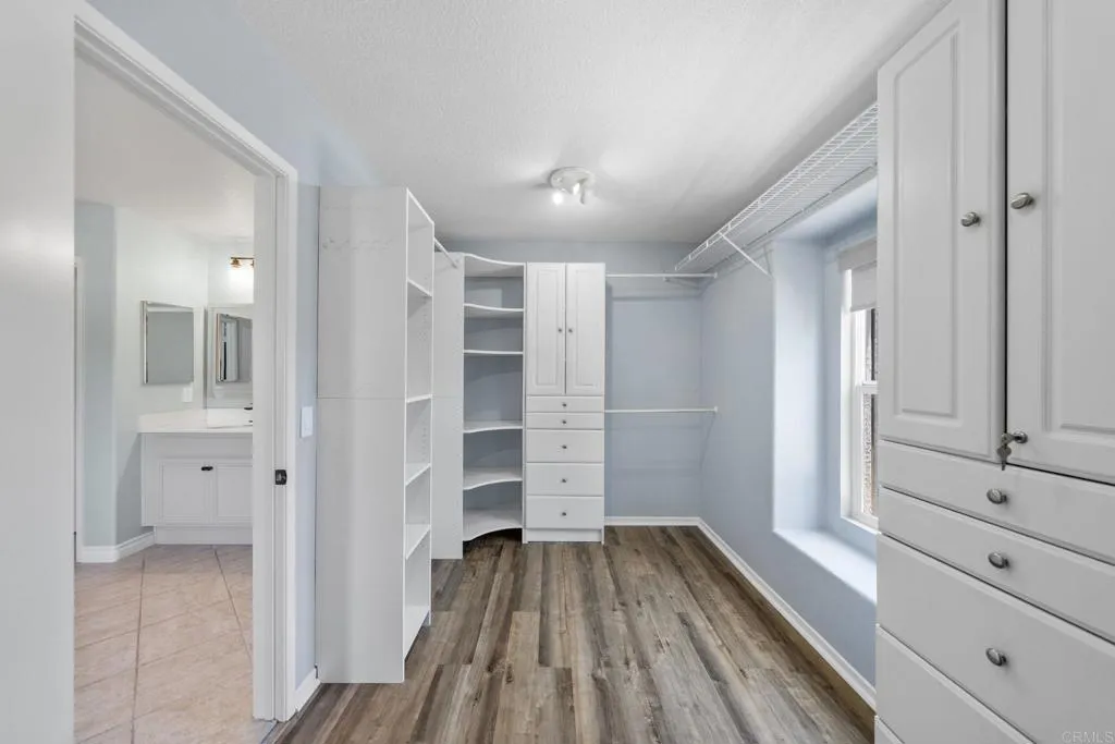 https://cdn.realtyfeed.com/cdn/127/306741589/52b36b4535aef572b4fbf6288f3b3529.webp