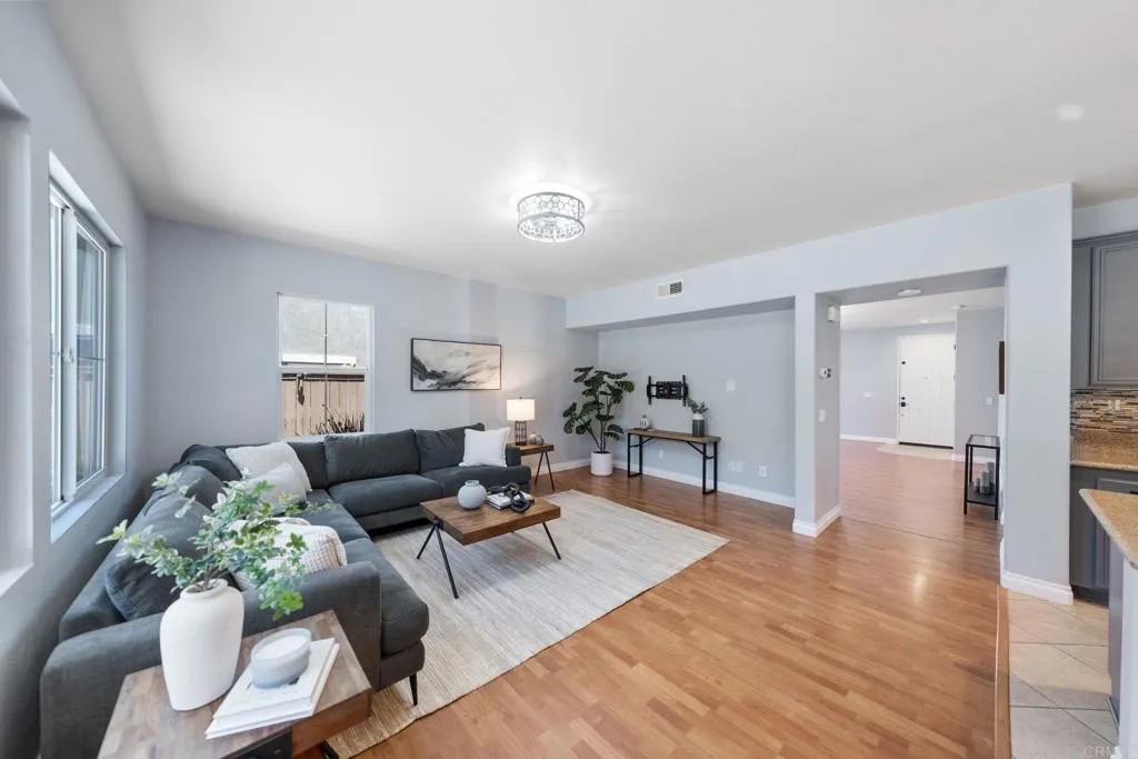 https://cdn.realtyfeed.com/cdn/127/306741589/9e2b5f7de2f5e03b55bd5bd2d70664b9.webp