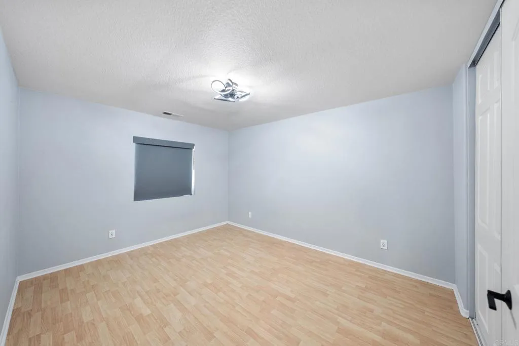 https://cdn.realtyfeed.com/cdn/127/306741589/a50f68bdf6e1555bf324e76bee79860e.webp
