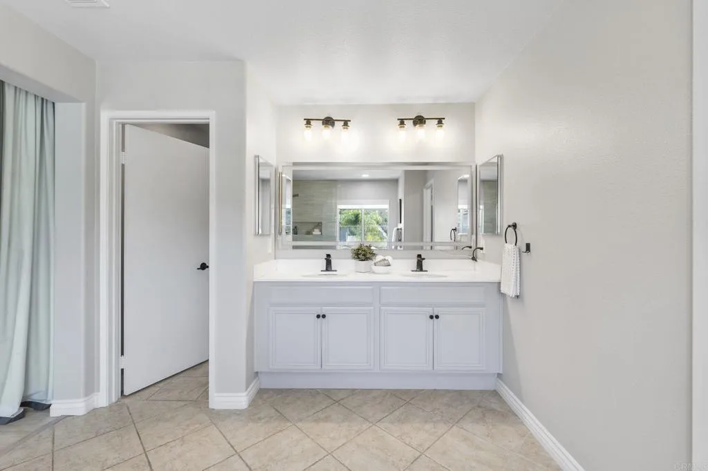 https://cdn.realtyfeed.com/cdn/127/306741589/dfb475b6cd84bafa5be364c14e64c864.webp