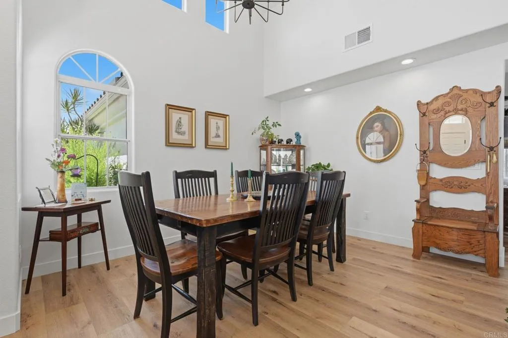 https://cdn.realtyfeed.com/cdn/127/306741596/1c6cb1f6ffebae06f35a7f17b459015e.webp