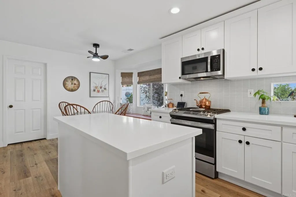 https://cdn.realtyfeed.com/cdn/127/306741596/46a6c520de1c7e3d1776ee110a35ff79.webp