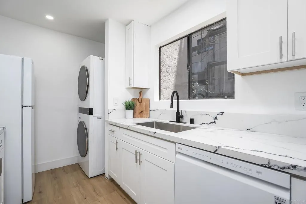 https://cdn.realtyfeed.com/cdn/127/306741723/5f7a14c3554a813a4bd9ae59b05595c0.webp