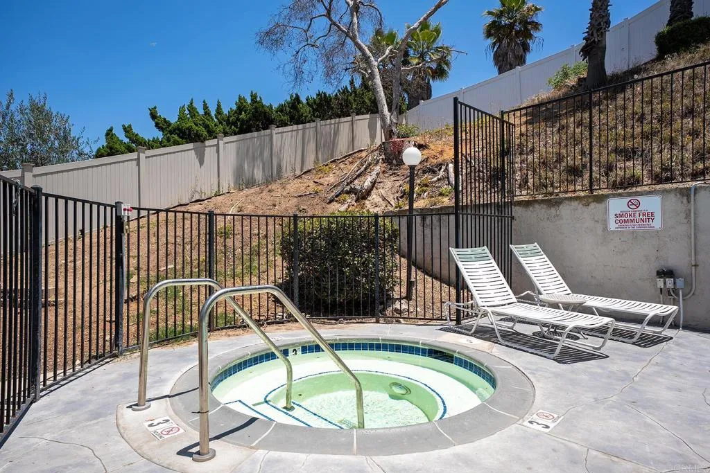https://cdn.realtyfeed.com/cdn/127/306741723/90821acc4c40924723ef8152426f6e94.webp
