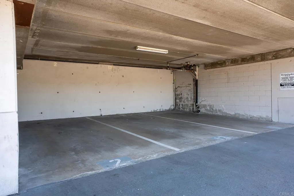 https://cdn.realtyfeed.com/cdn/127/306741723/babb1c74c442e505a60e25d6ea7bfe2b.webp
