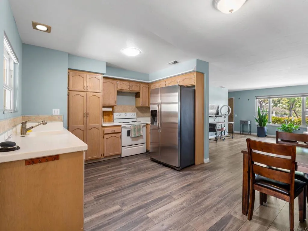 https://cdn.realtyfeed.com/cdn/127/306741755/005edf0a4bf385585d6e937bc15d42c5.webp
