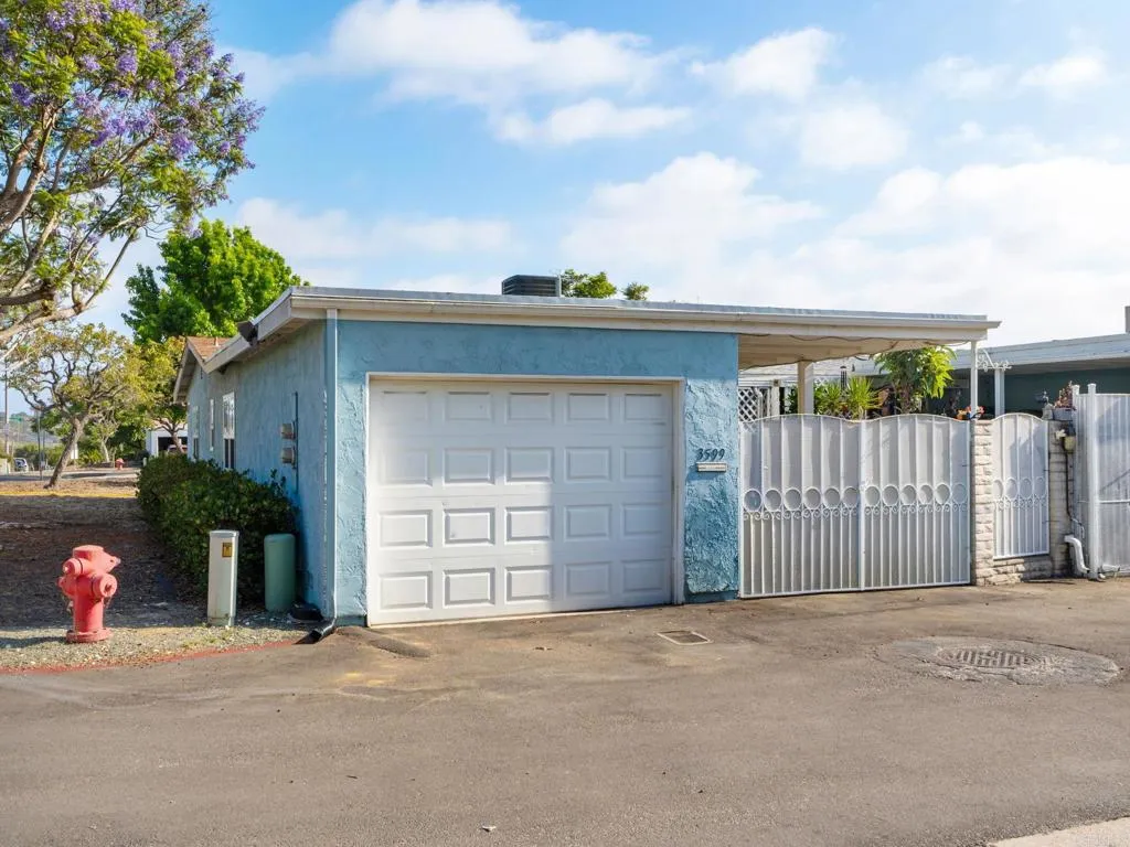 https://cdn.realtyfeed.com/cdn/127/306741755/5d56baa549bbf3bd17976a4bdebfcf6b.webp