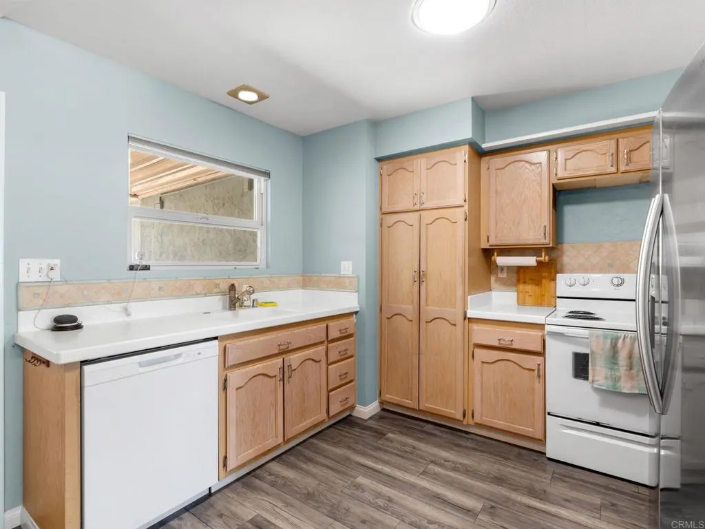 https://cdn.realtyfeed.com/cdn/127/306741755/a855d953e39158394f166af90b7a3d01.webp
