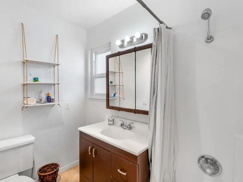 https://cdn.realtyfeed.com/cdn/127/306741755/bbb867322a65142c00d0140e2717f5a6.webp