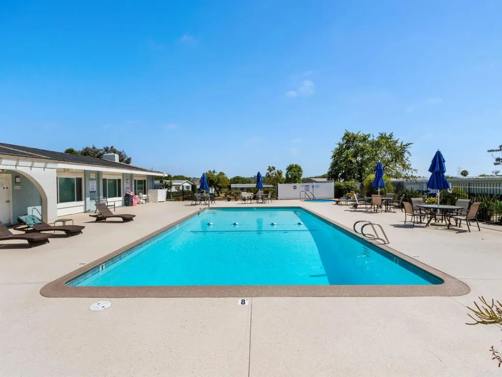 https://cdn.realtyfeed.com/cdn/127/306741755/f49e5ccc59bbd0fd2483198bf6daa213.webp