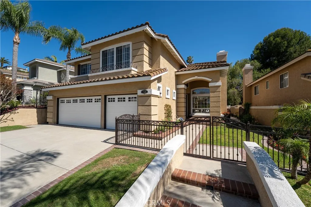 7520 E Toyon Lane