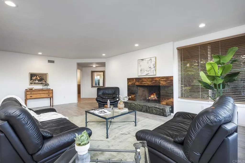 https://cdn.realtyfeed.com/cdn/127/306741832/45f0c4c9195a194187ca32e937507195.webp