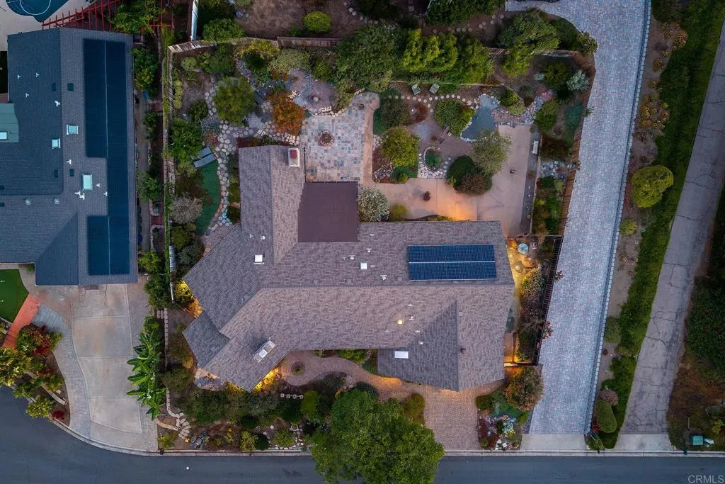 https://cdn.realtyfeed.com/cdn/127/306741832/50b0dfc91feb00f52b8fd0ef37b1c858.webp