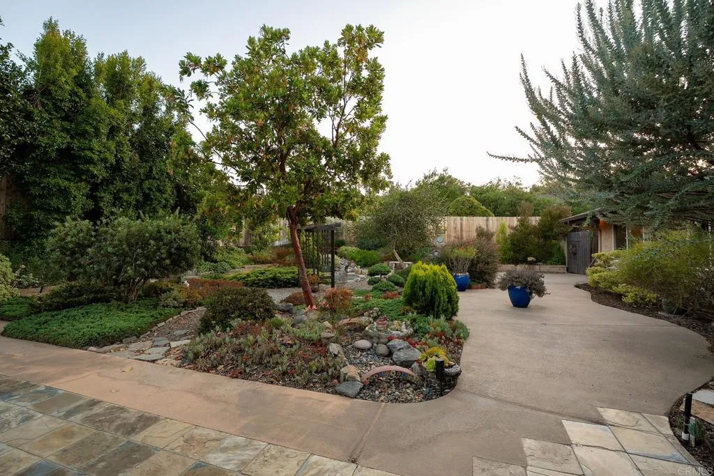 https://cdn.realtyfeed.com/cdn/127/306741832/5d2df00638053ecbbcdc8916d194e1b4.webp