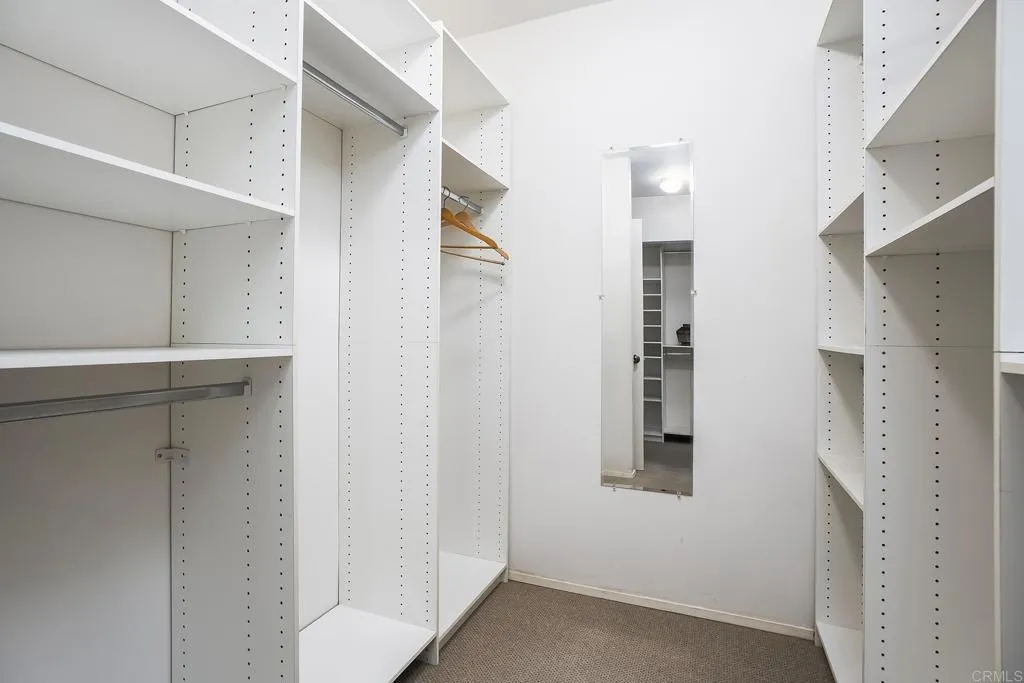 https://cdn.realtyfeed.com/cdn/127/306741832/76467299163bba68bd1347e66fcfb890.webp