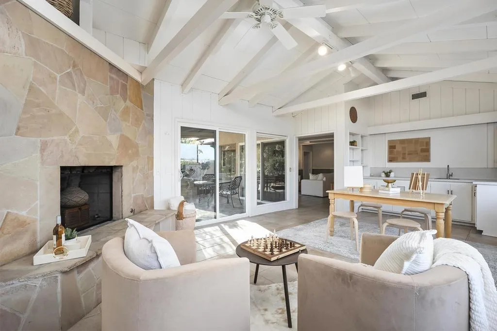 https://cdn.realtyfeed.com/cdn/127/306741832/7e4e9857ca60fae787ff55a3e37eb062.webp